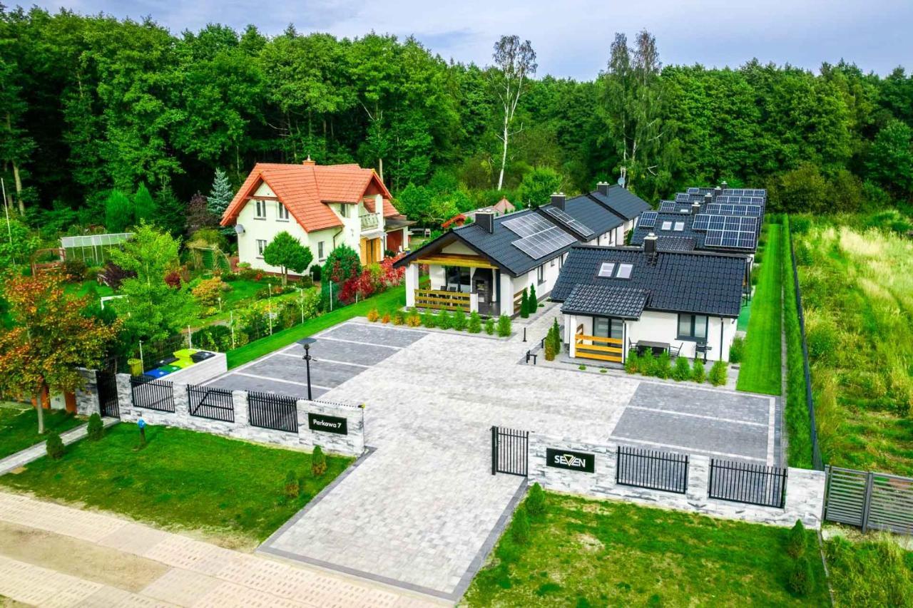 Domki Letniskowe - Seven Dąbki Exterior foto